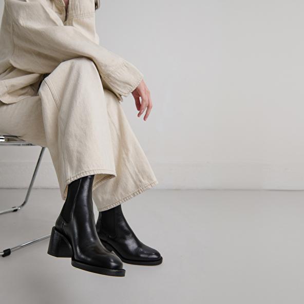 jonak Bottines à talons et élastiques in black leather BERTILLE