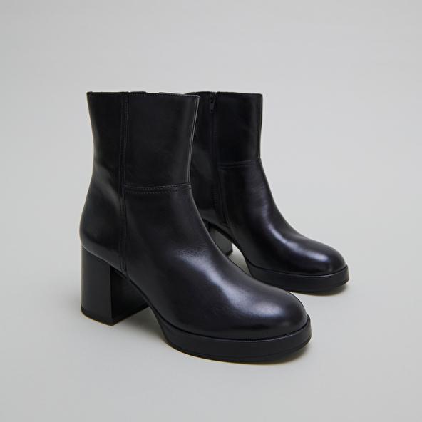 Jonak Bottines à Talons Flare In Black Leather ANELLE
