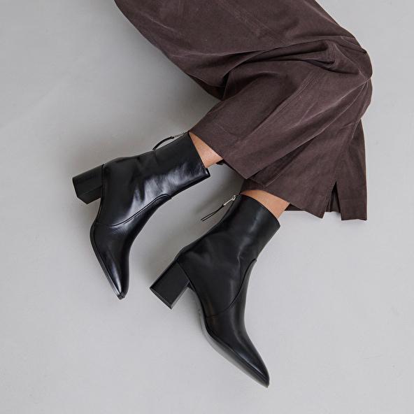 Jonak Bottines Avec Fermeture éclair Arrière In Black Leather DETRAS