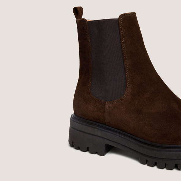 Jonak Chelsea Boots In Split Brown Leather AMANDINE