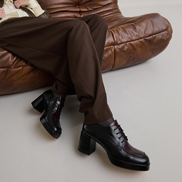Jonak Derbies à Talons In Black And Burgundy Leather VIVALDI