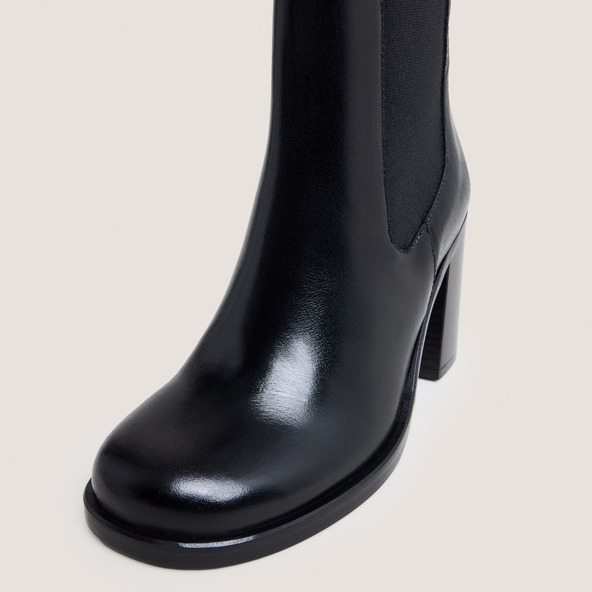 jonak Elastic Booties with Rounded Toes in black leather BREAK