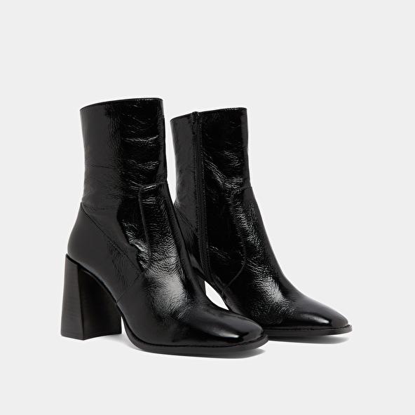 Jonak Heeled Ankle Boots With Square Toes In Black Shiny Leather VIDAL