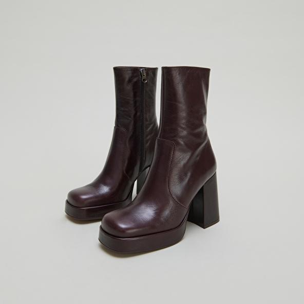 Jonak Heeled Ankle Boots With Square Toes In Chocolate Distressed Leather BEN