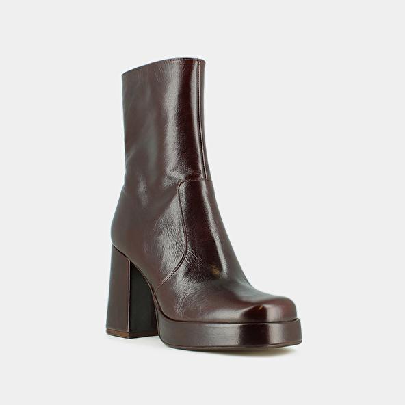 Jonak Heeled Ankle Boots With Square Toes In Chocolate Distressed Leather BEN