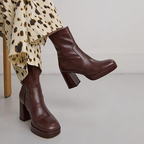 Jonak Heeled Lowboots With Square Toes En Cuir Marron Foncé VESNA