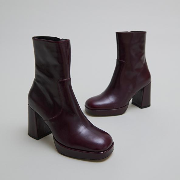 Jonak Heeled Lowboots With Square Toes In Burgundy Leather VESNA