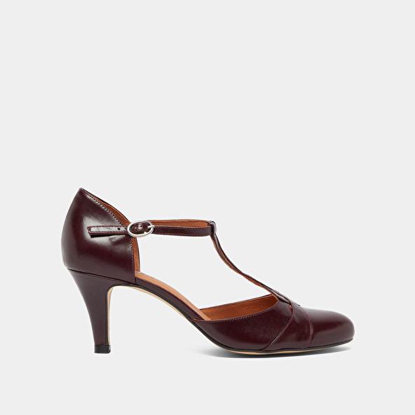 Jonak Heeled T-bar And Adjustable Buckles In Burgundy Leather VERMEIL
