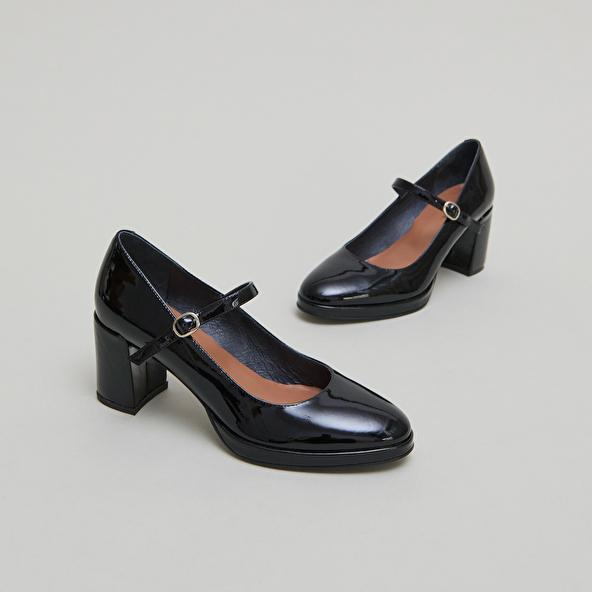 jonak Babies à talons in black patent DEBRE