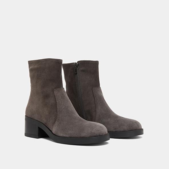 Jonak Boots à Talons Droits In Grey Suede BUENA