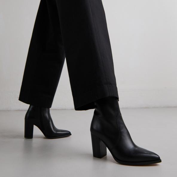 jonak Bottines à talons in black leather PERLE