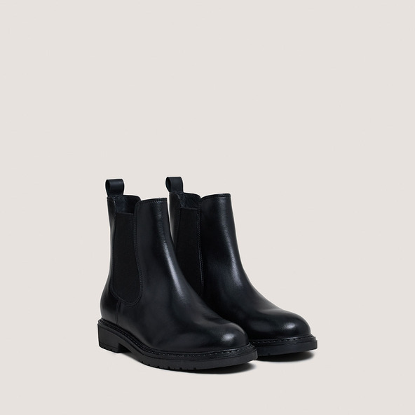 Jonak Chelsea Boots In Black Leather AMICAL