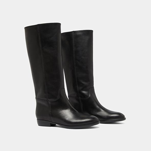 Jonak Flat Boots In Black Leather 1137