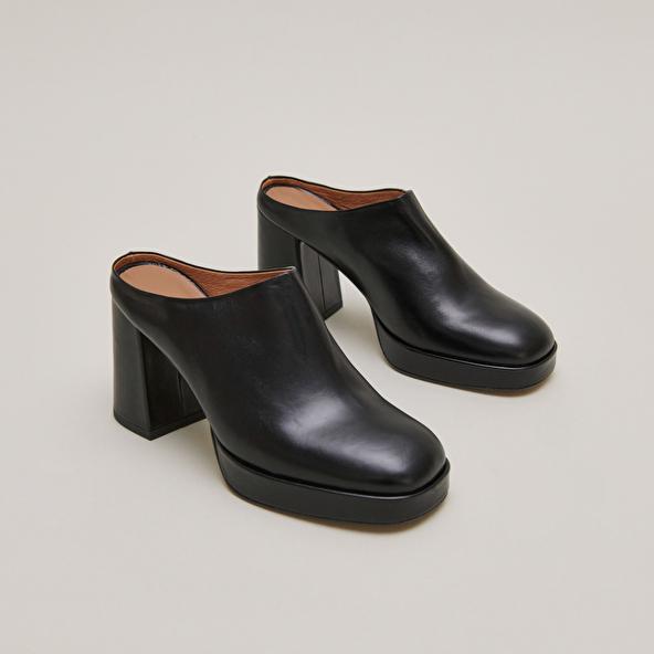 jonak Heeled mules in black leather VOLCAN