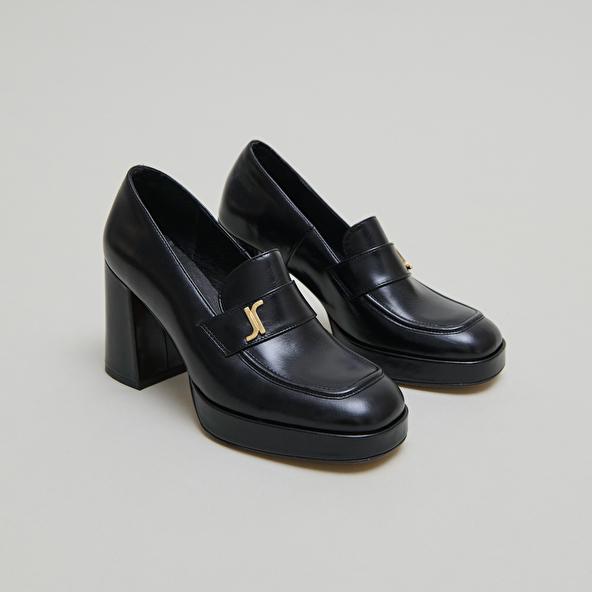 jonak Monogrammed loafers in black leather VIOLON