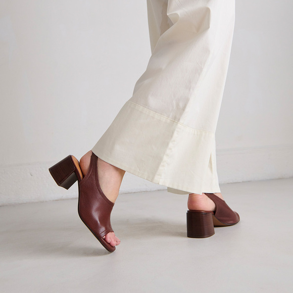 Jonak Open-toe Sandals In Brown Leather BROWNIE