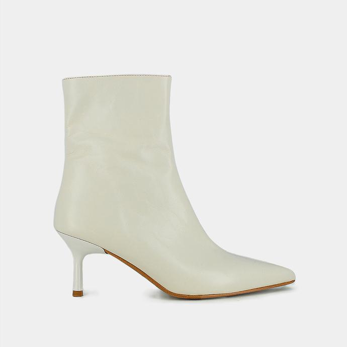 jonak Pointed-toe boots in ecru aged leather DIEM