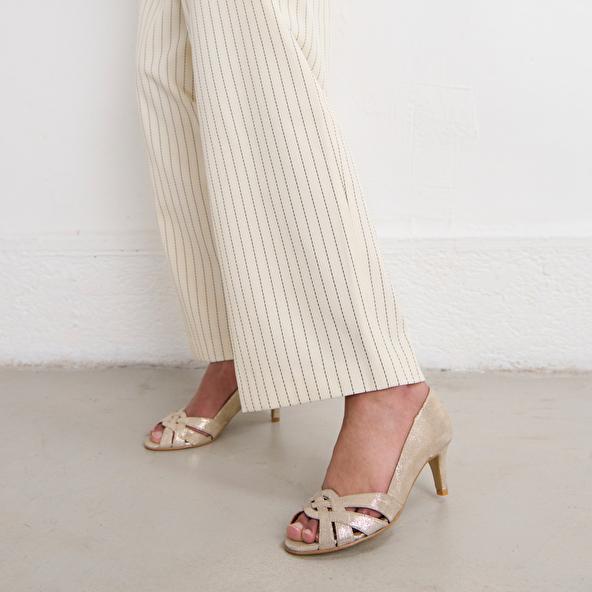 jonak Pumps in platinum laminated velvet DAVIA