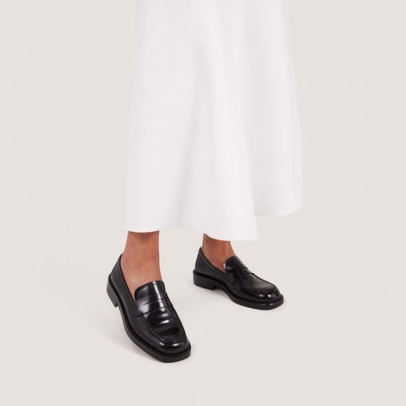 jonak Round-toe loafers in black leather DEVANN
