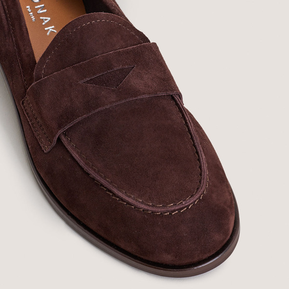 Jonak Round-Toe Loafers In Brown Suede THELMA