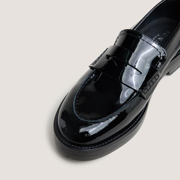 jonak Round-toed loafers in black patent MIRNA