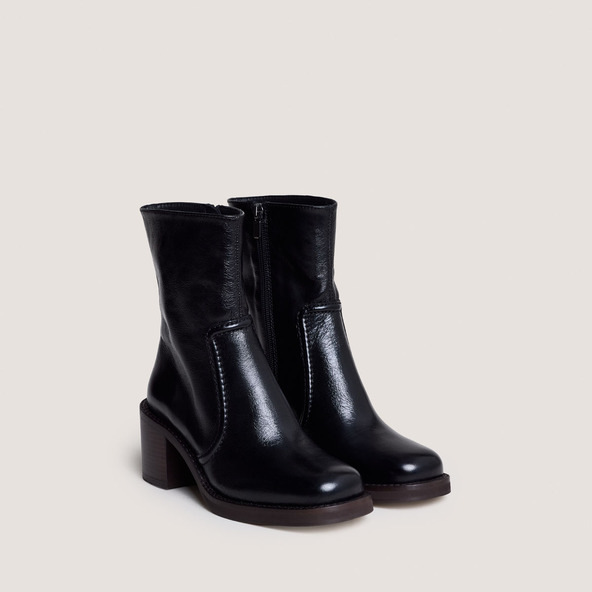Jonak Laminated Heel Booties In Aged Black Leather BEAUTE