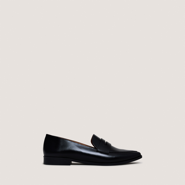 Jonak Loafers With Pointed Toes In Black Leather AMIDA