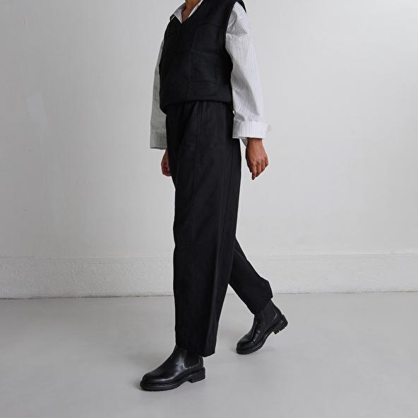 Jonak Lowboots With Elastic Straps And Notched Soles In Black Grained Leather CELINA