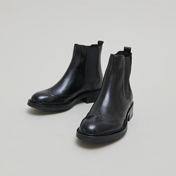 jonak Lowboots with elastic straps and openwork details in black leather GADDY