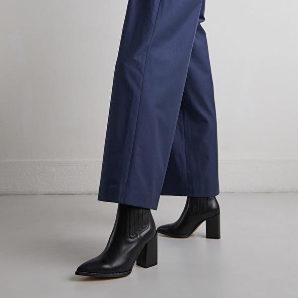 jonak Lowboots with heels and pointed toes in black leather PERLINE