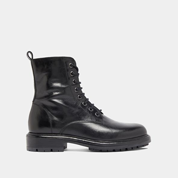 Jonak Lowboots With Laces And Notched Soles In Black Leather CELIMENE