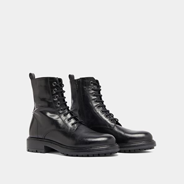 Jonak Lowboots With Laces And Notched Soles In Black Leather CELIMENE