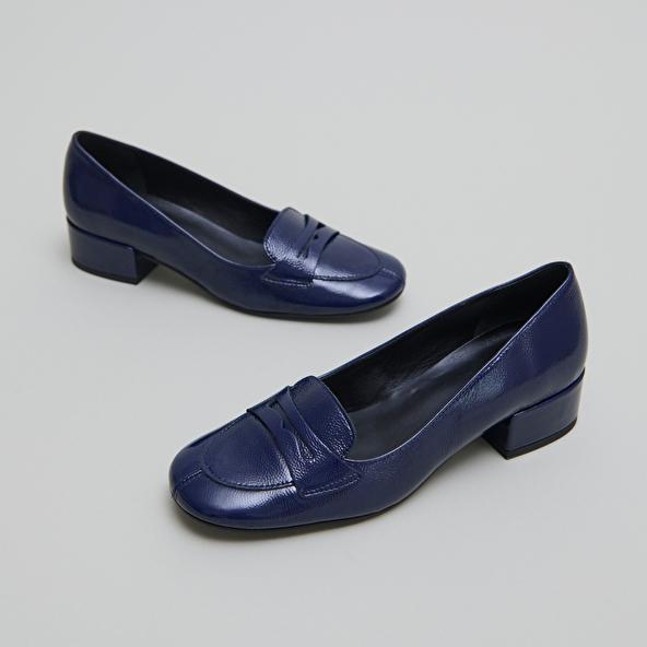 Jonak Mocassins à Petits Talons In Blue Pleated Patent BERNIE