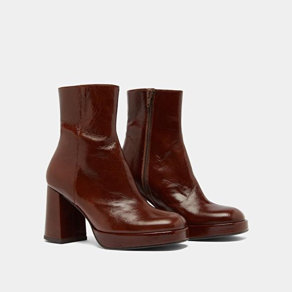 Jonak Mocassins à Talons Et Bouts Arrondis In Black Leather VOLTURA