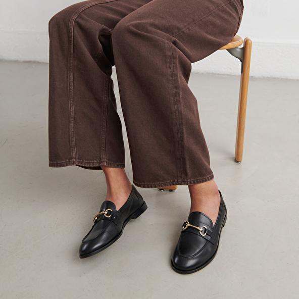 Jonak Moccasins With Gold Bits In Black Leather DRAGUIGNAN