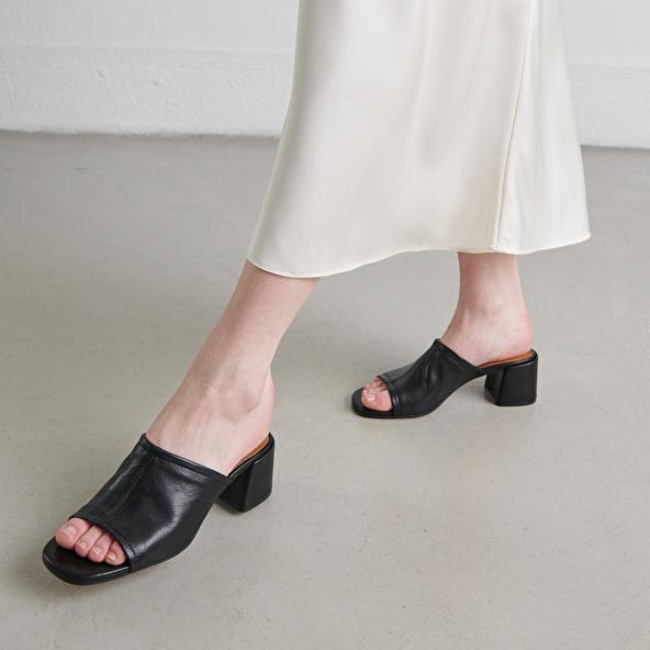 Jonak Mules With Heels And Open Toes In Black Leather BUTTERFLY