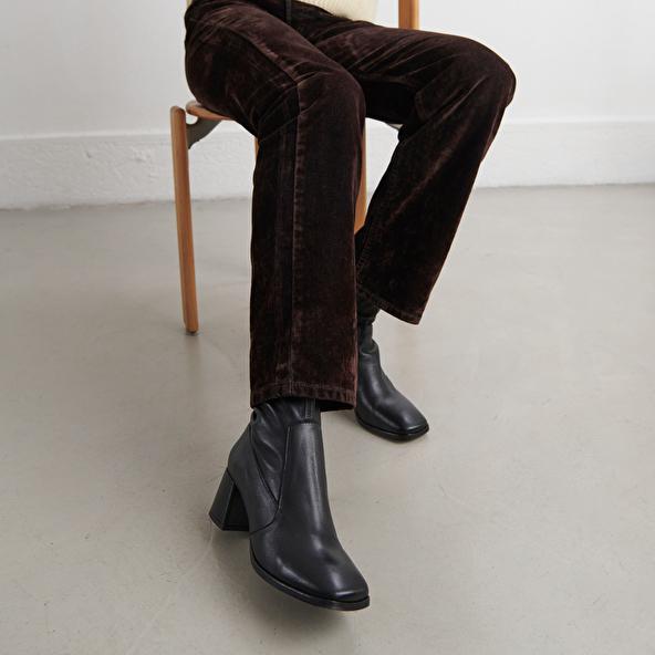 Jonak Oval-toe Boots In Black Aged Leather ARGENTAT