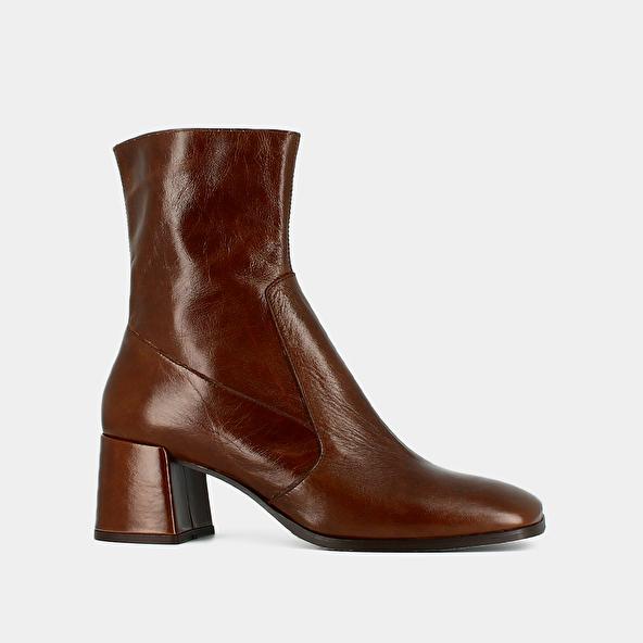 Jonak Oval-toe Boots In Brown Aged Leather ARGENTAT