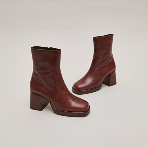 jonak Platform ankle boots in brown distressed leather BRIGAND