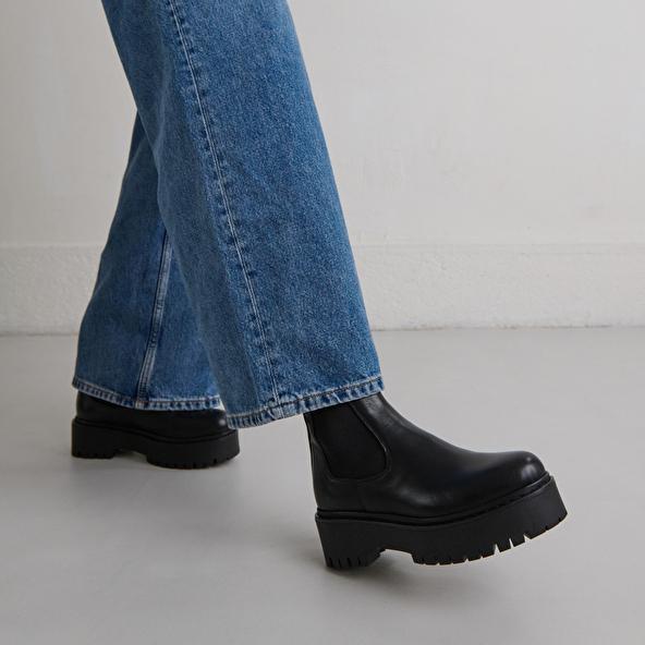 Jonak Platform Boots With Round Toes In Black Leather RAVIE