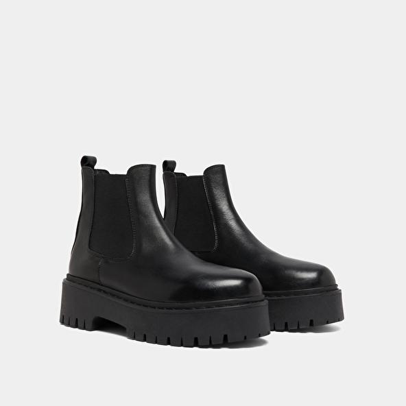 Jonak Platform Boots With Round Toes In Black Leather RAVIE