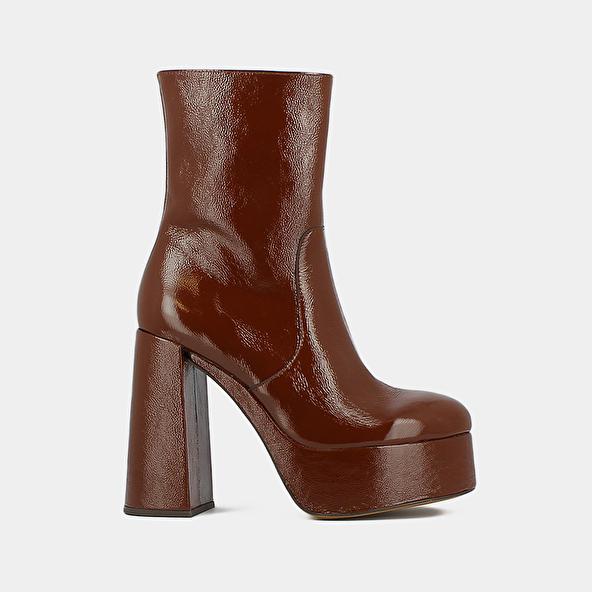 Jonak Platform Boots With Round Toes In Brown Pleated Patent BAHIA