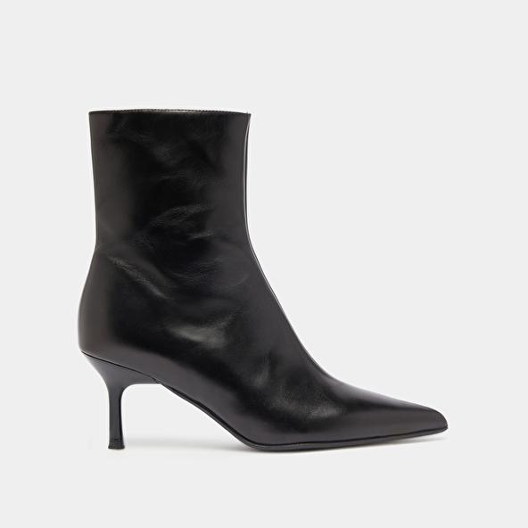 Jonak Pointed-toe Ankle Boots In Black Leather DIEM