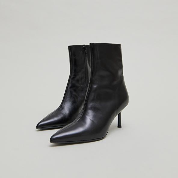 Jonak Pointed-toe Ankle Boots In Black Leather DIEM