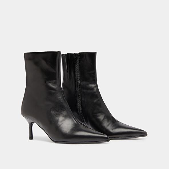 Jonak Pointed-toe Ankle Boots In Black Leather DIEM