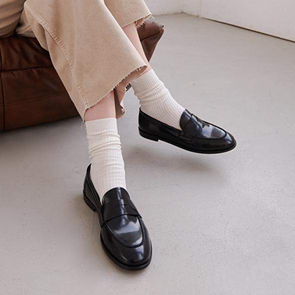 Jonak Round-toe Loafers In Black Shiny Leather THELMA