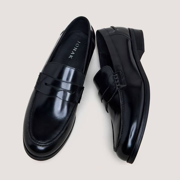 jonak Round-toe loafers in glazed black leather ALBIN