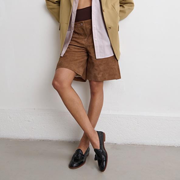 jonak Round toe loafers with pompons in black pleated patent TIPHAINE