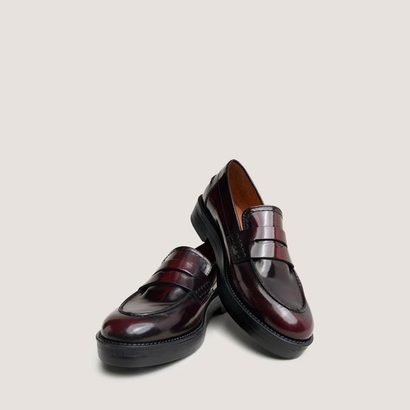 Jonak Round-toed Loafers In Burgundy Shiny Leather MIRNA