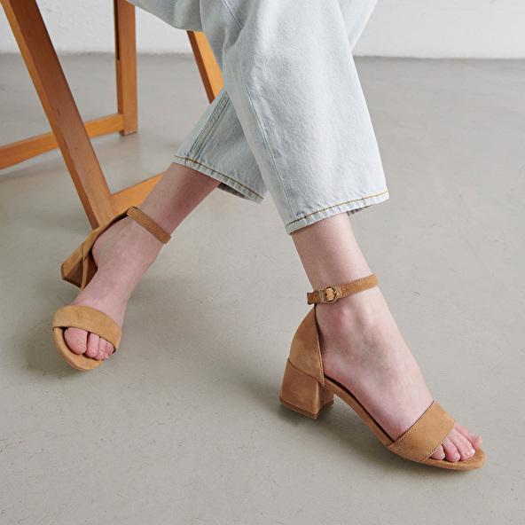 Jonak Sandals With Square Heel In Camel Suede VERDI